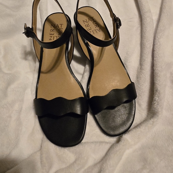 Naturalizer Shoes - Naturalizer Black Sandals with Scallop Strap